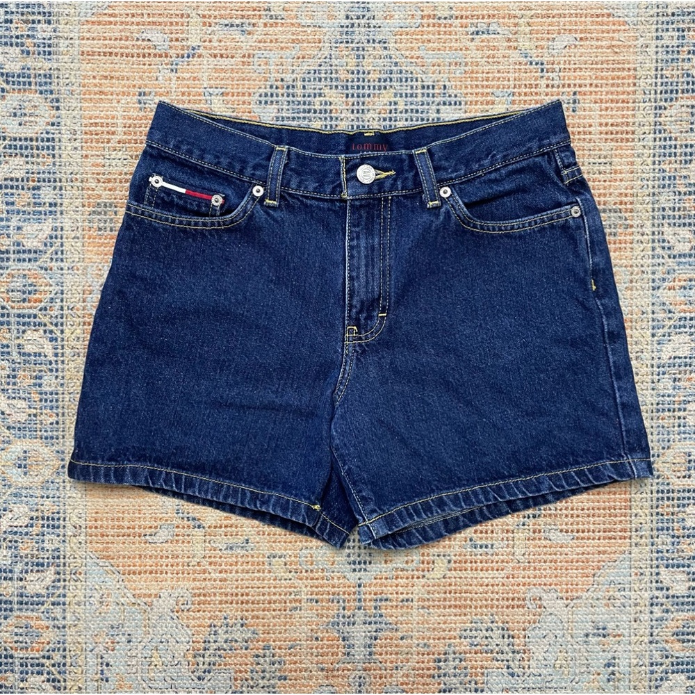 VTG Y2K Tommy Hilfiger Mid Rise Dark Was Jean Shorts Size 7 27 4.5in Inseam